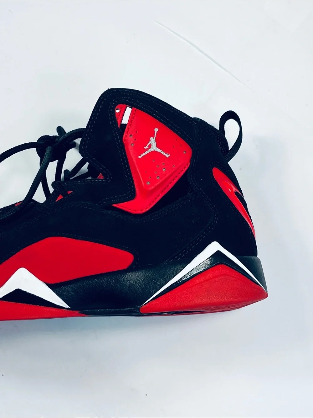 Nike Air Jordan Boys True Flight High TopSneakers #CU4934-001 Black Red Boys:7Y